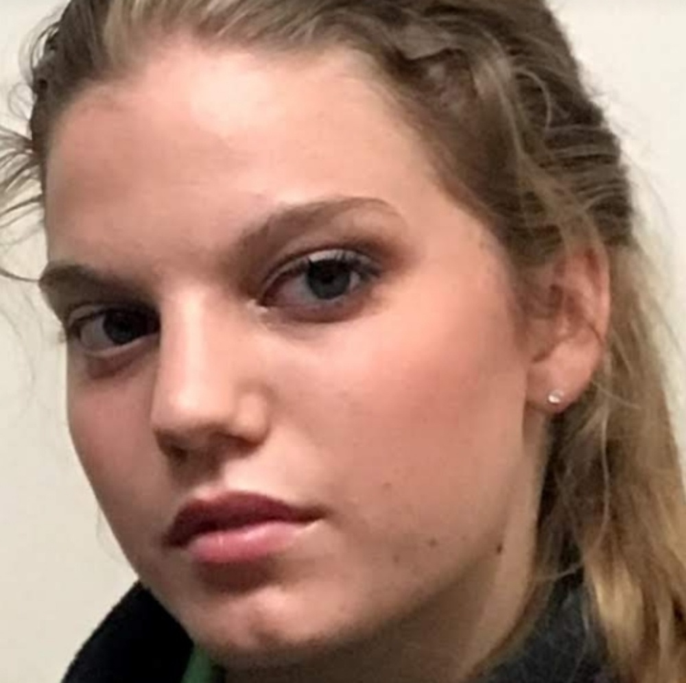 Meet your Posher, Julia